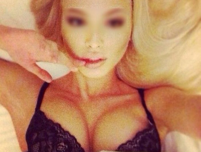 Blonde mignonne  cherche mec sexy pour s’amuser
